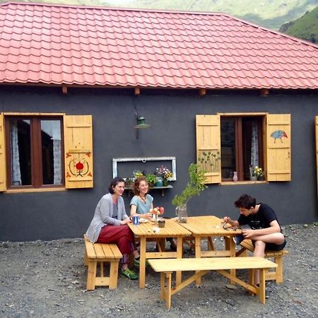 Sno House In Kazbeg Otel Dış mekan fotoğraf