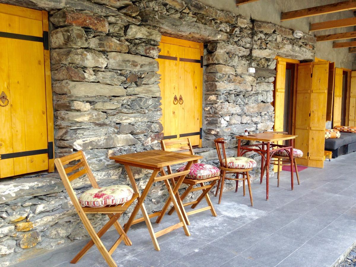 Sno House In Kazbeg Otel Dış mekan fotoğraf