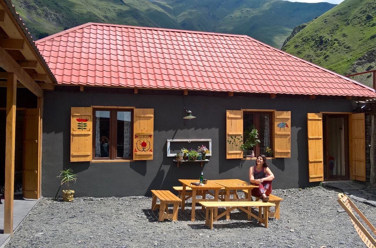 Sno House In Kazbeg Otel Dış mekan fotoğraf