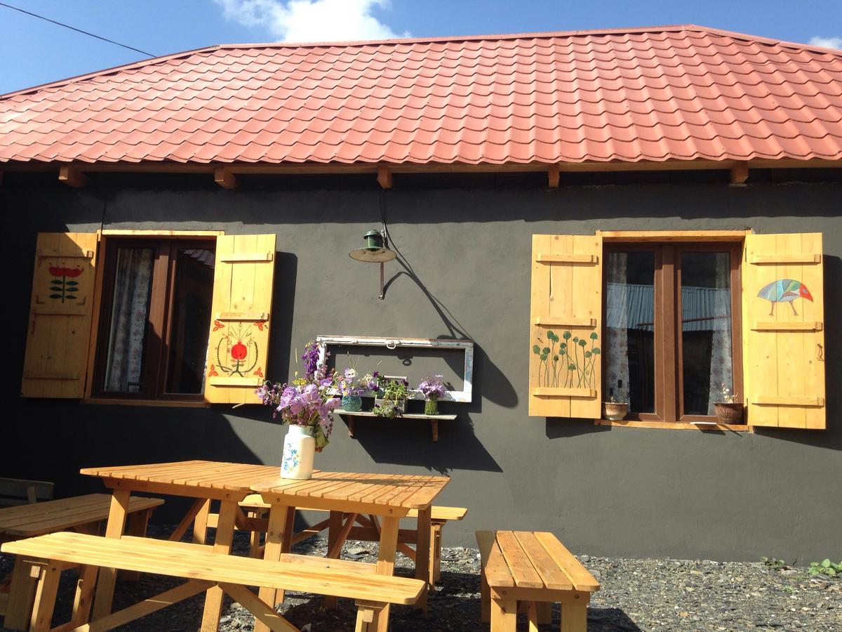 Sno House In Kazbeg Otel Dış mekan fotoğraf